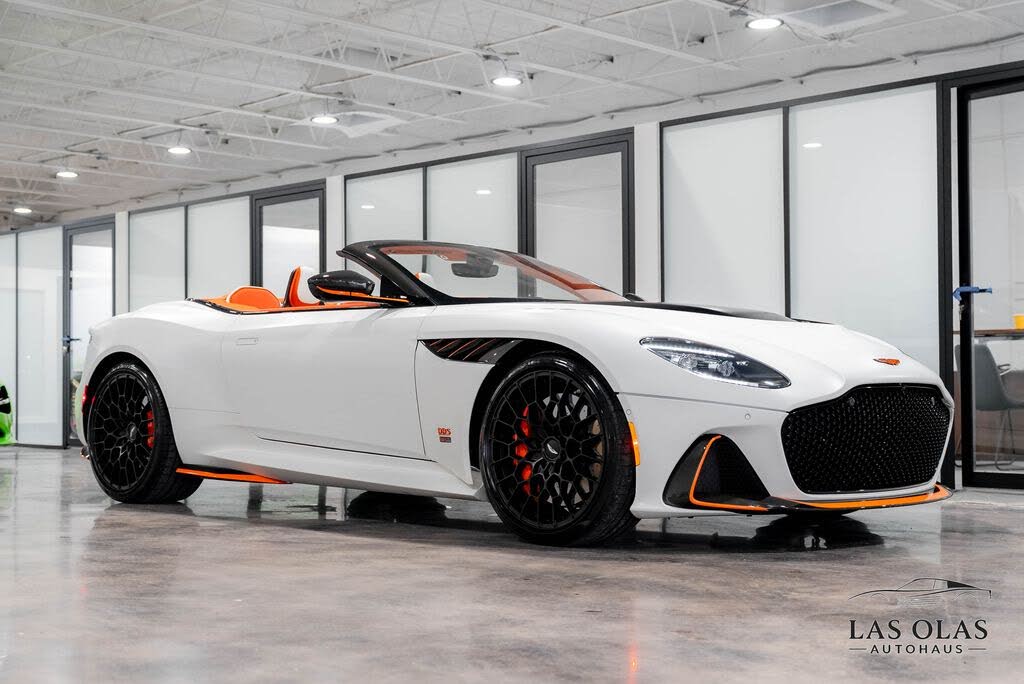 2023 Aston Martin DBS