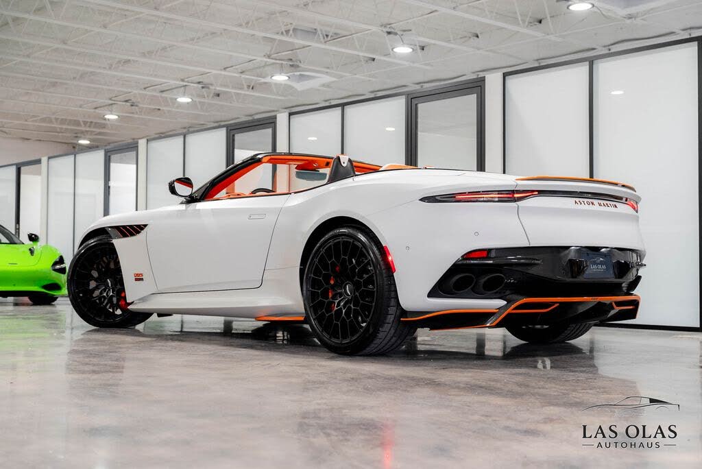 2023 Aston Martin DBS