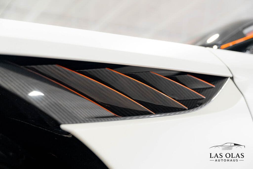 2023 Aston Martin DBS
