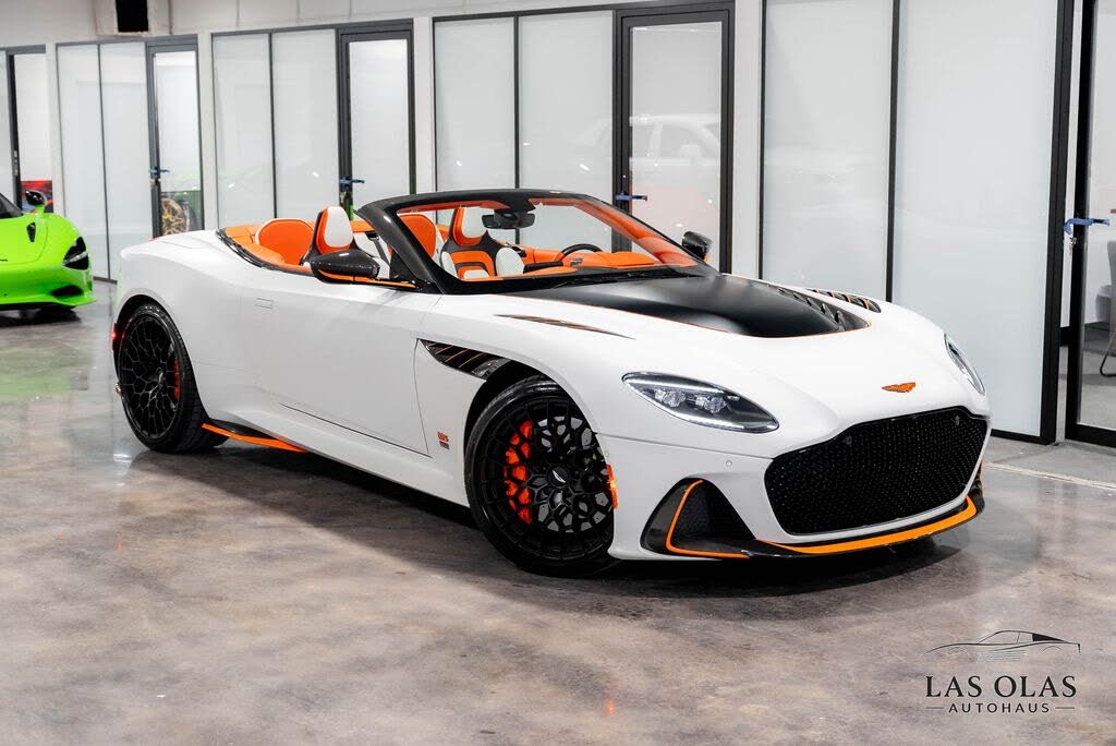 2023 Aston Martin DBS