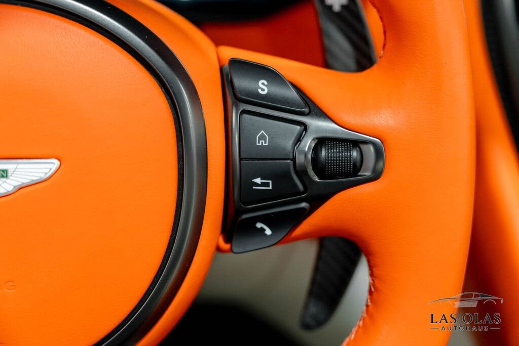 2023 Aston Martin DBS