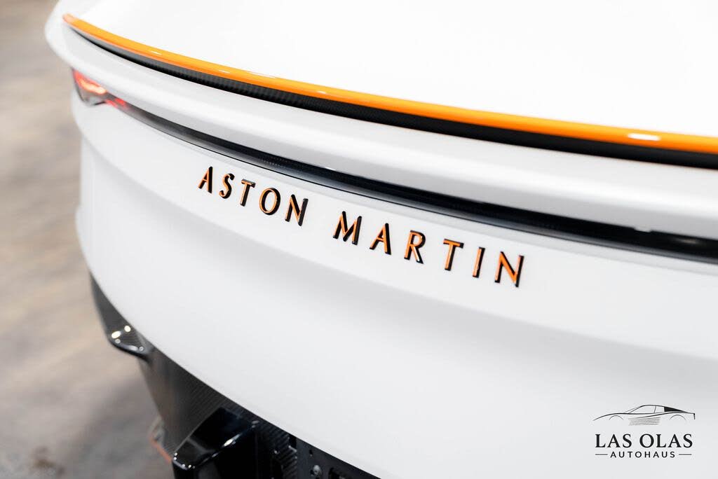 2023 Aston Martin DBS