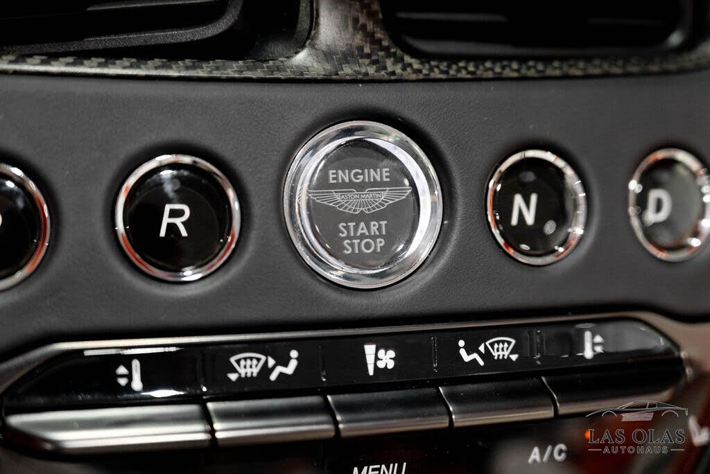 2023 Aston Martin DBS
