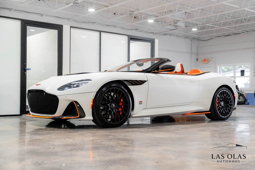 2023 Aston Martin DBS
