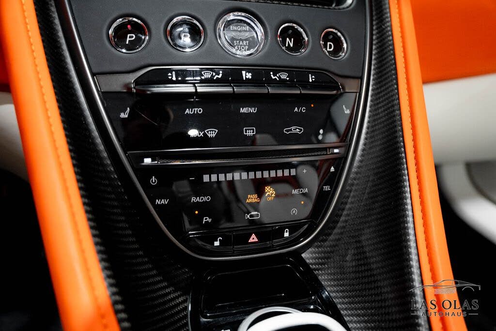 2023 Aston Martin DBS