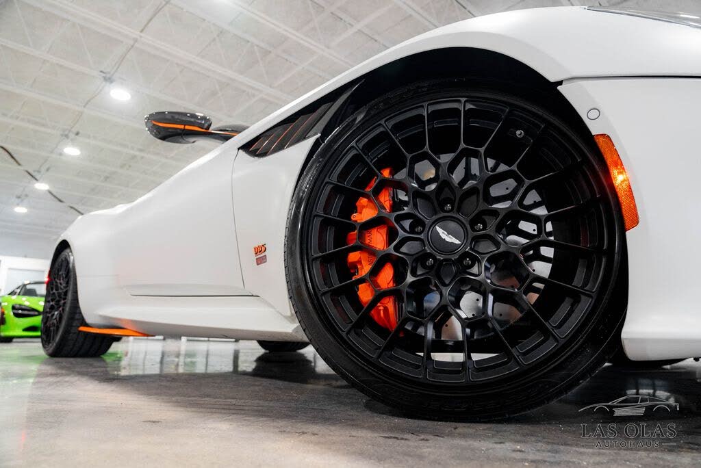2023 Aston Martin DBS