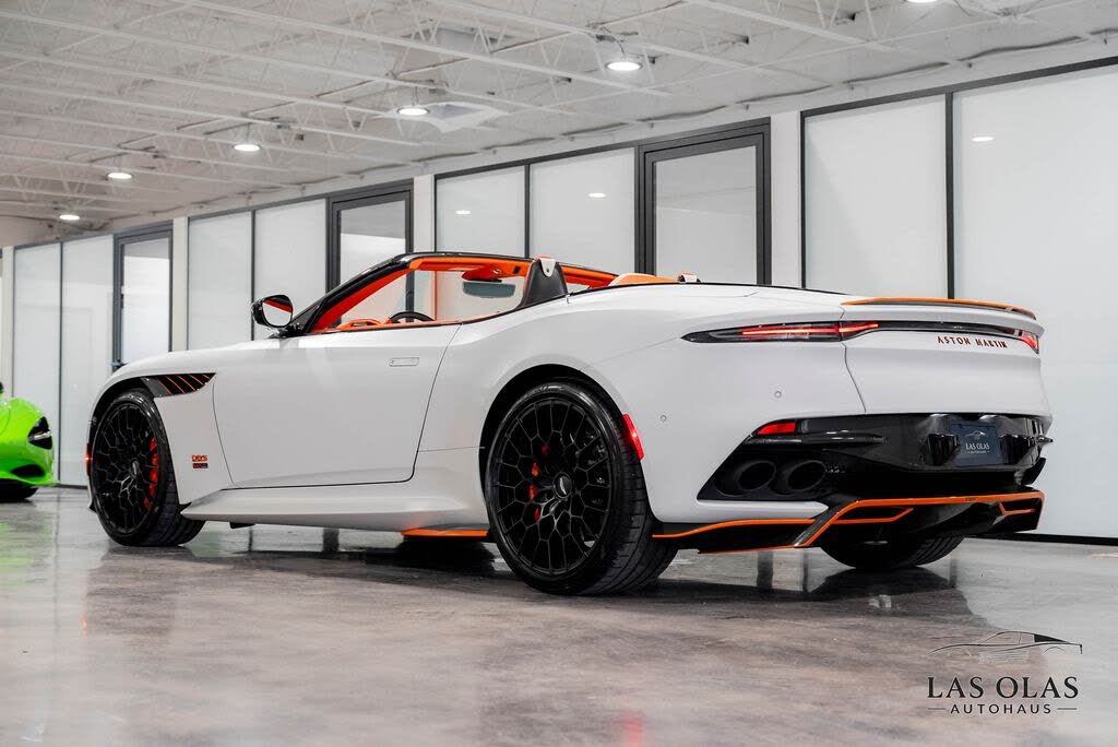 2023 Aston Martin DBS
