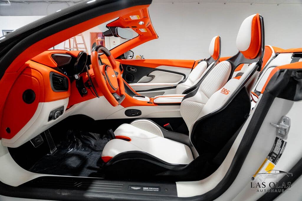 2023 Aston Martin DBS
