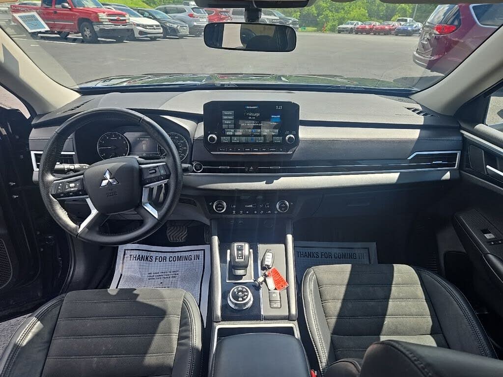 2023 Mitsubishi Outlander
