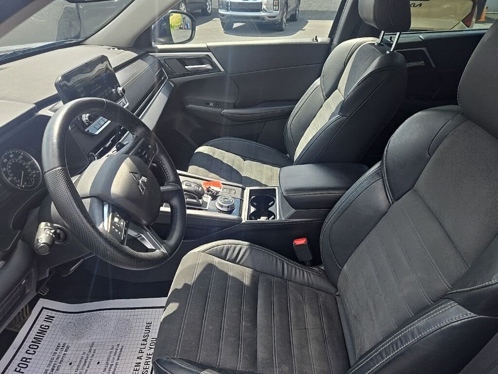 2023 Mitsubishi Outlander