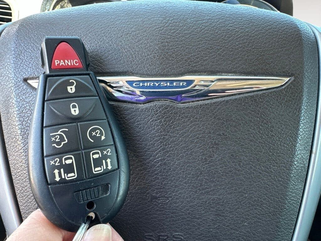 2014 Chrysler Town and Country