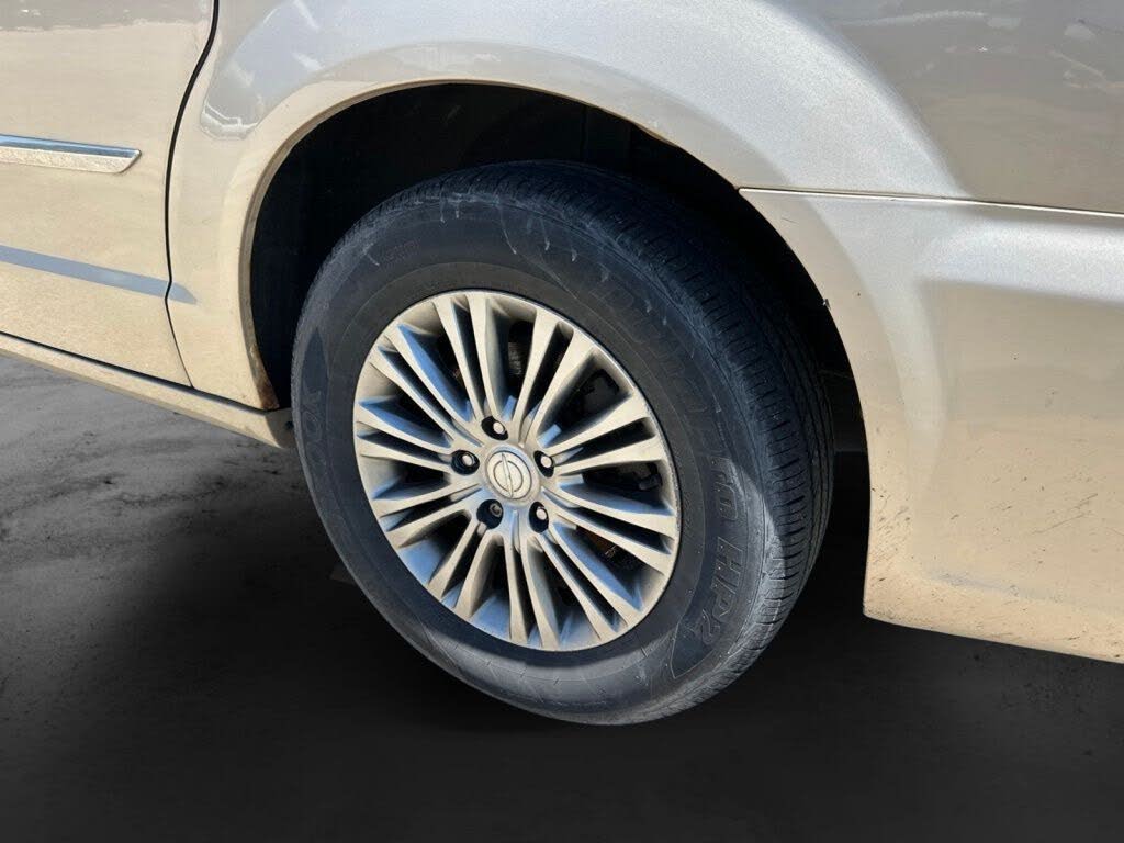 2014 Chrysler Town and Country
