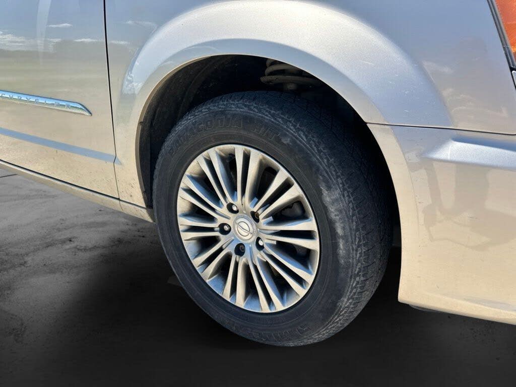 2014 Chrysler Town and Country