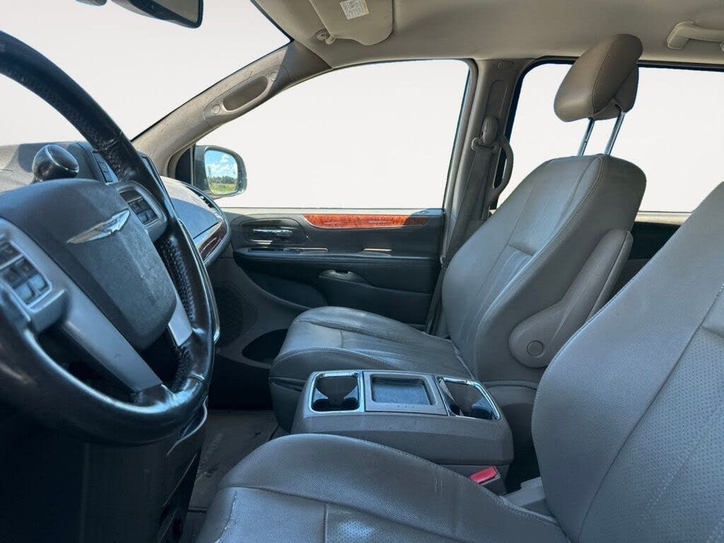 2014 Chrysler Town and Country