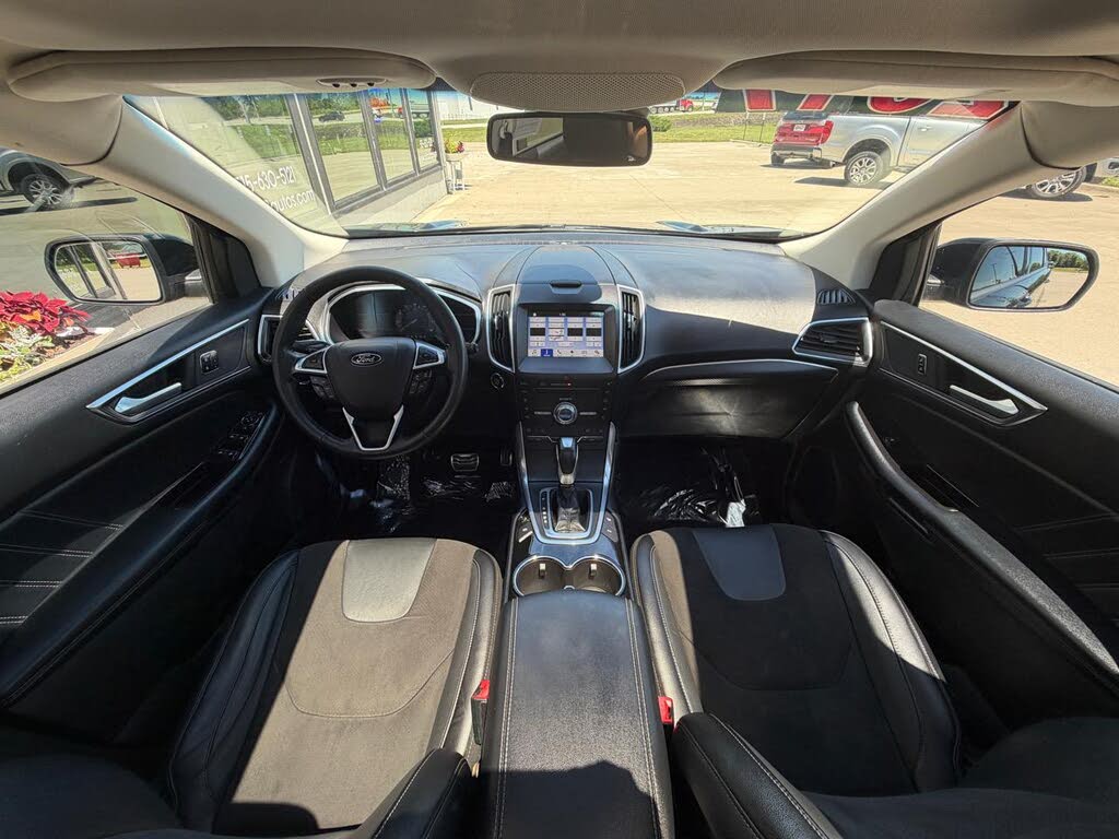 2017 Ford Edge