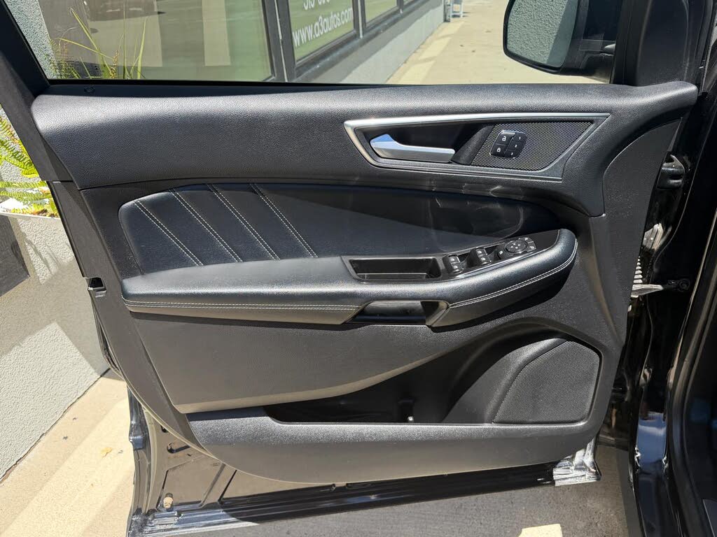 2017 Ford Edge