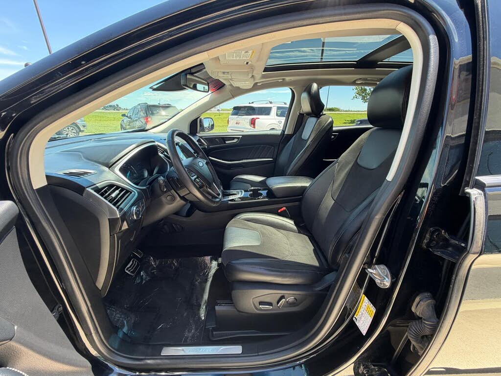 2017 Ford Edge