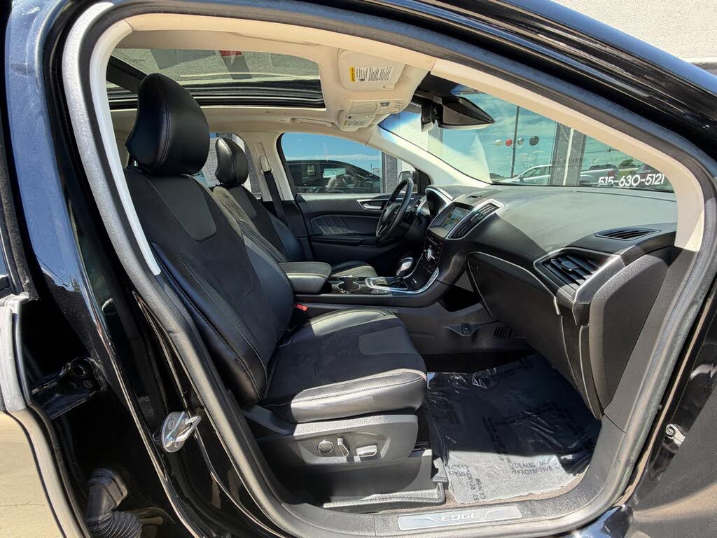 2017 Ford Edge