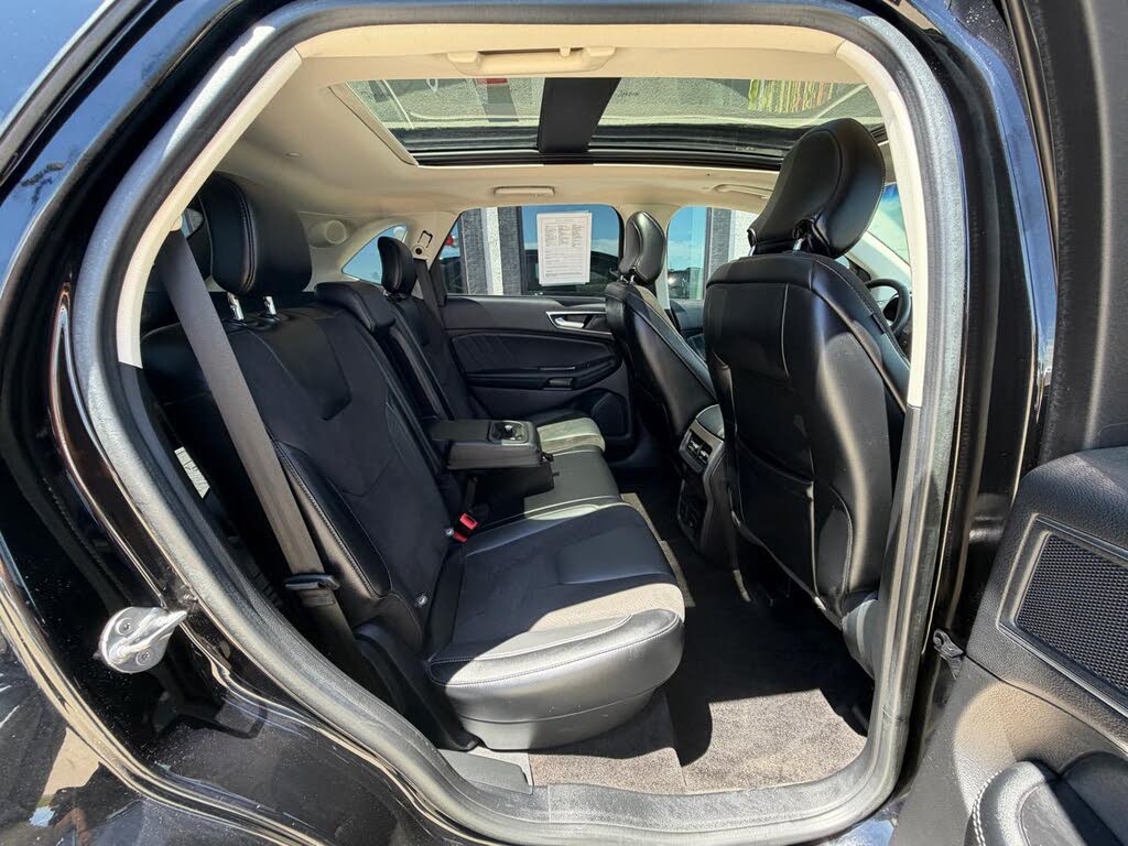 2017 Ford Edge