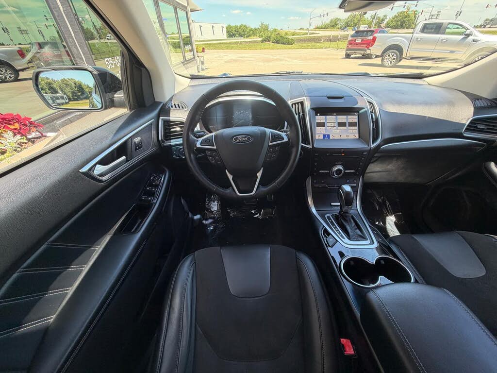 2017 Ford Edge