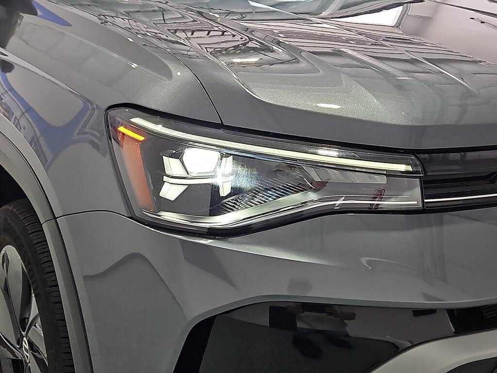 2025 Volkswagen Taos