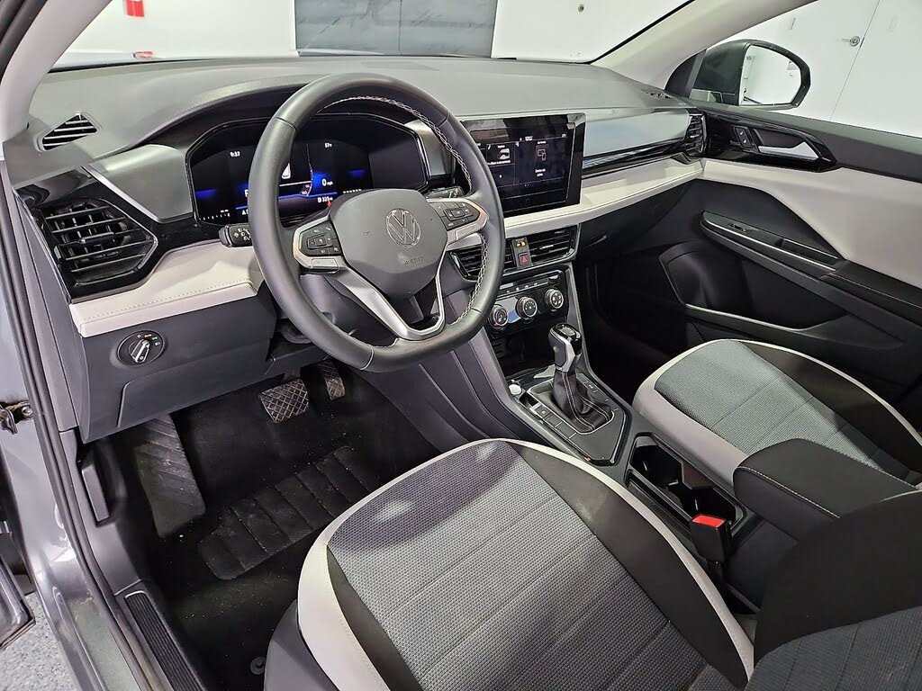 2025 Volkswagen Taos