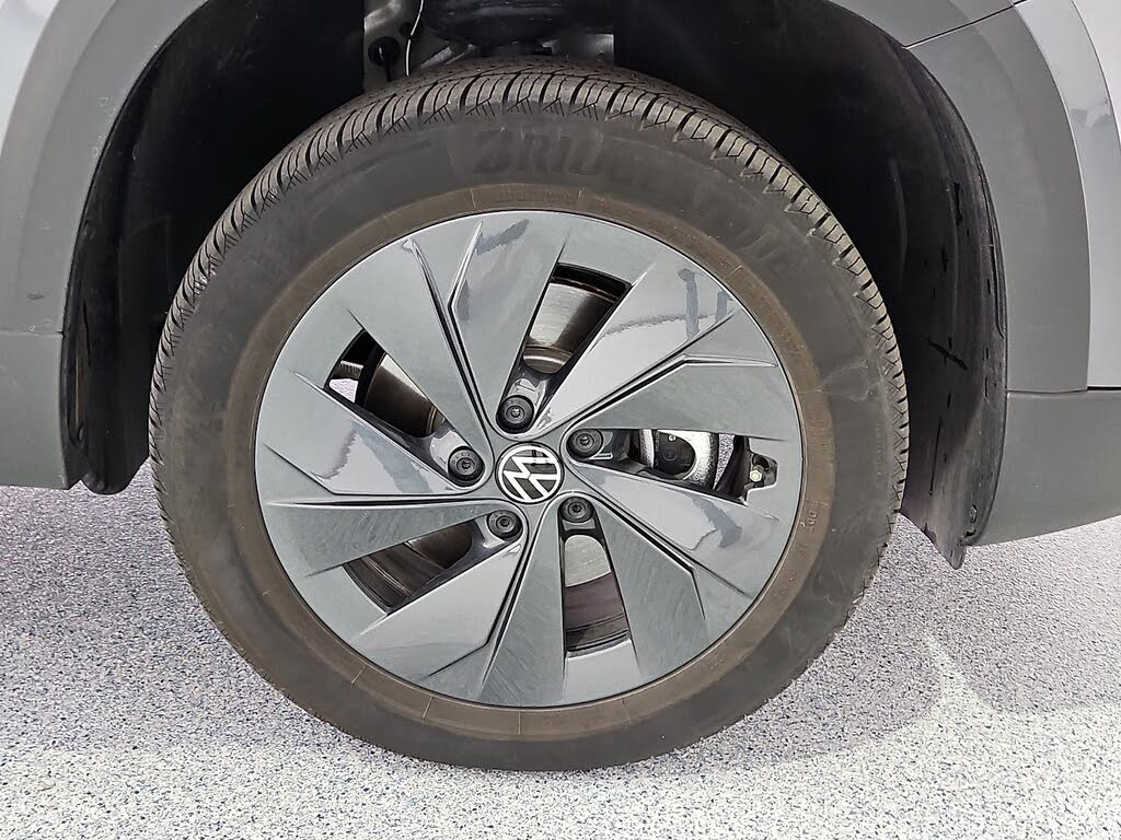 2025 Volkswagen Taos