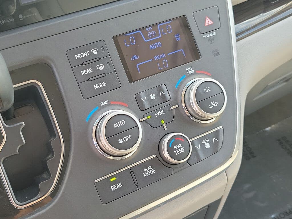 2015 Toyota Sienna