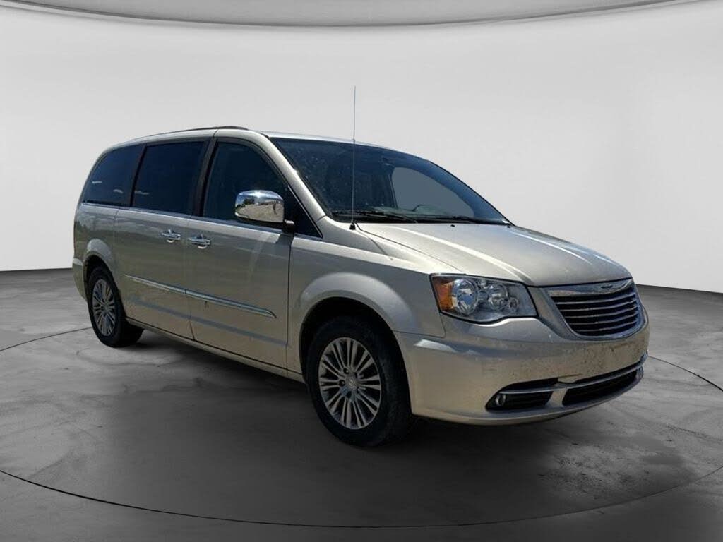 2014 Chrysler Town and Country