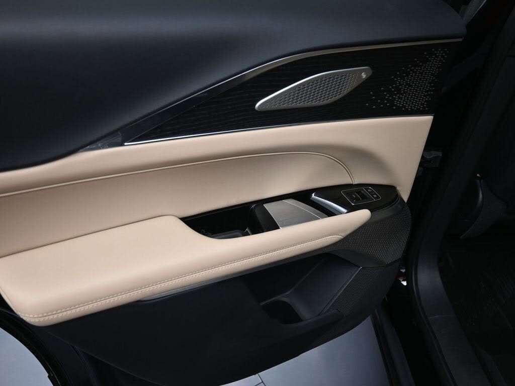 2024 Cadillac LYRIQ