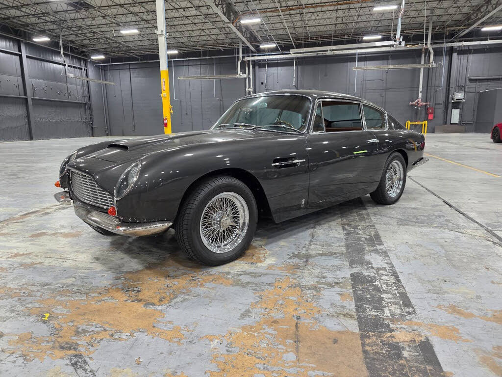 Aston Martin DB6