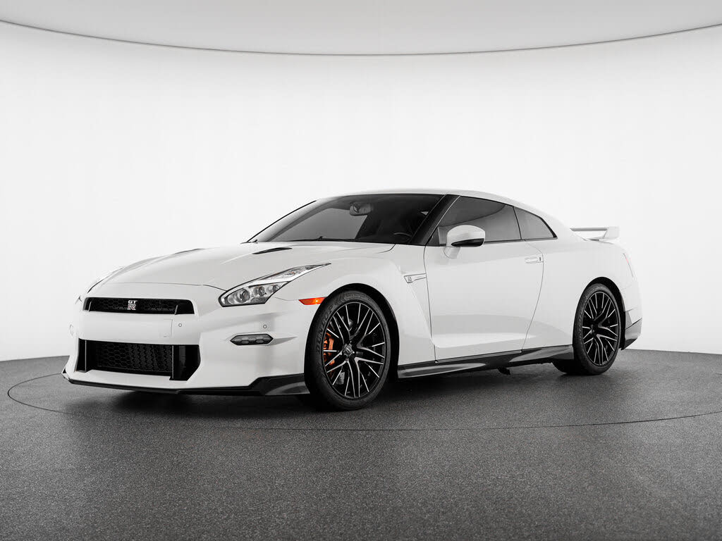 Nissan GT-R