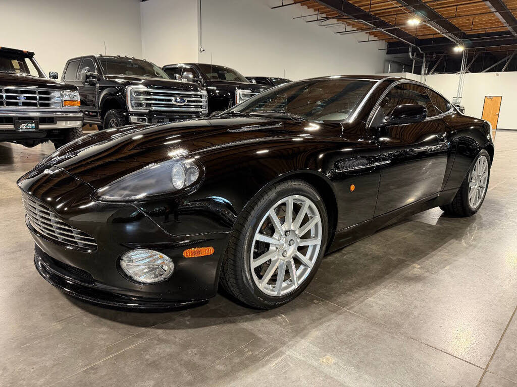 Aston Martin V12 Vanquish