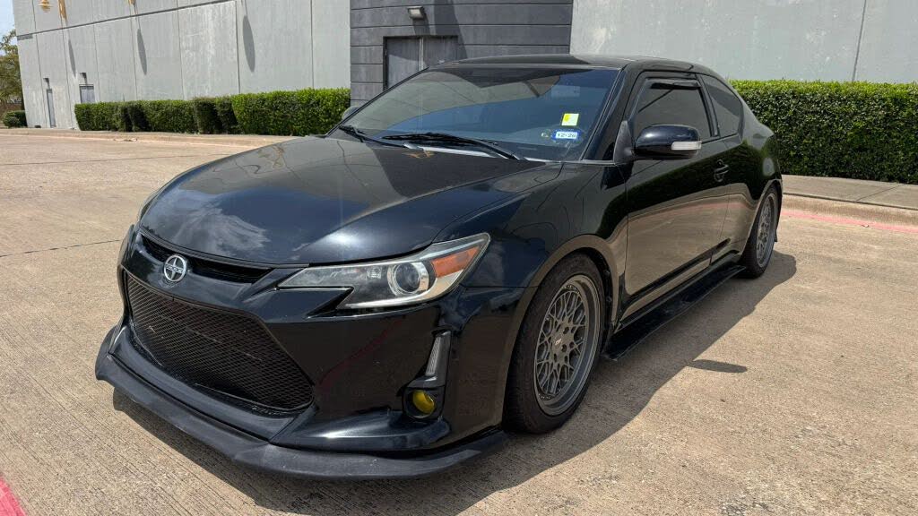 2016 Scion tC Base — photo 1 of 12