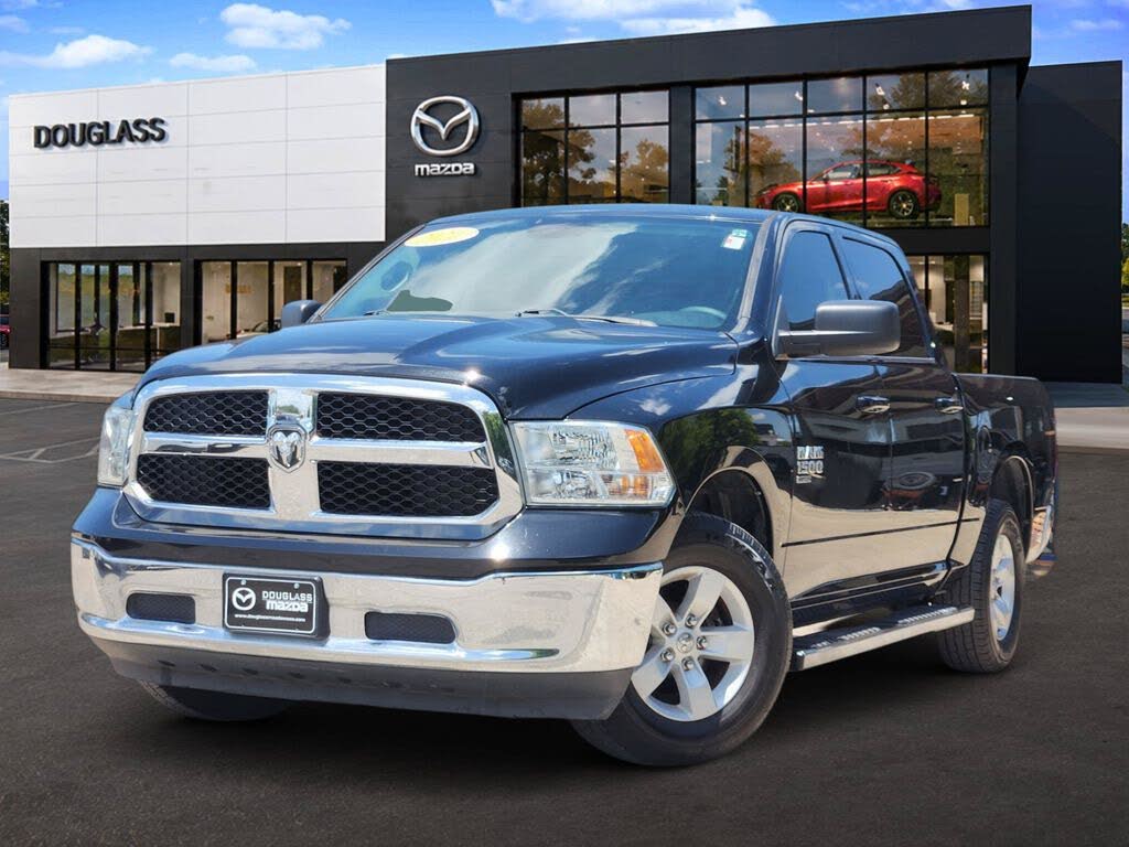 2021 Ram 1500 Classic SLT — photo 1 of 12