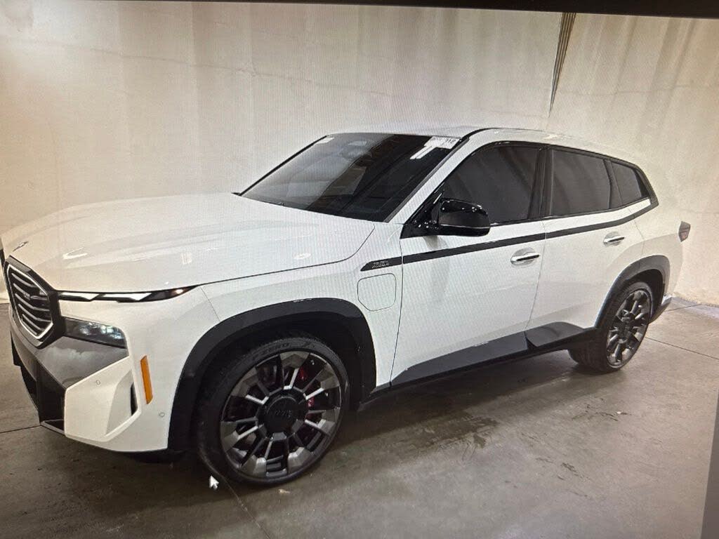 2024 BMW XM Base